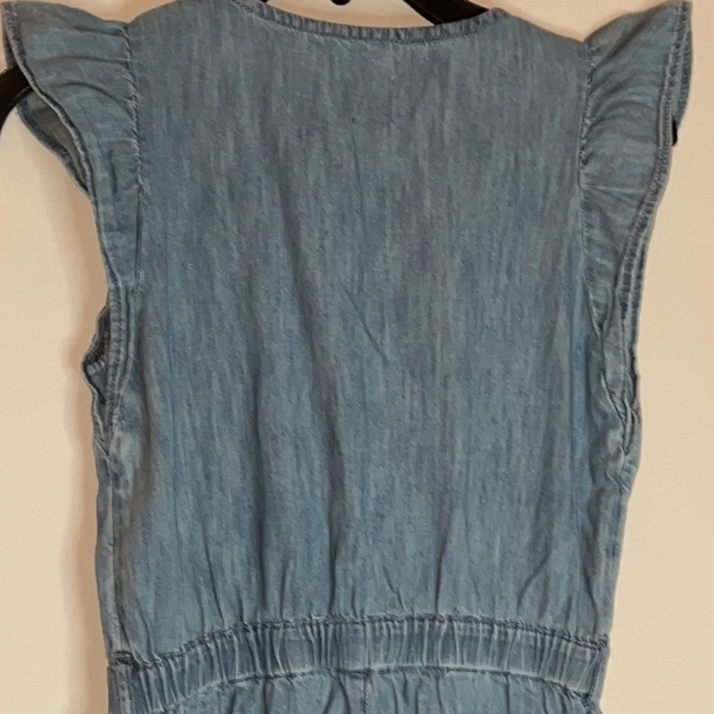 GAP girls jumpsuit‎ Sz M 8-9 chambray / denim buttoned up sleeveless ankle crop